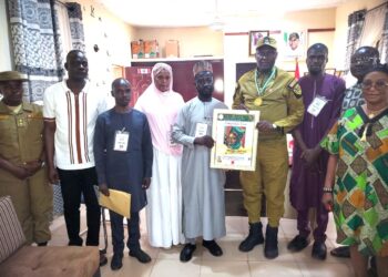 Northern Youth Association presents The Ahmadu Bello Platinum Leadership Award to NDLEA Edo State Command