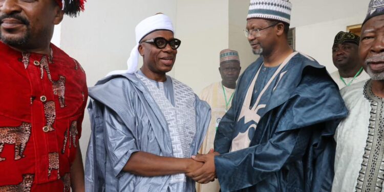 Photo News: Amaechi pays condolence visit to Late Alhaji Dantata’s family