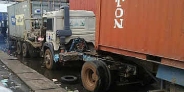 Truckers lament return of Apapa gridlock…allege syndicate profits from chaos
