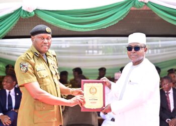 Marwa presents Award of Excellence to NDLEA Edo State Command