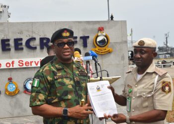 Navy hands over two suspected stowaways to Immigration Service, warns against illegal migration